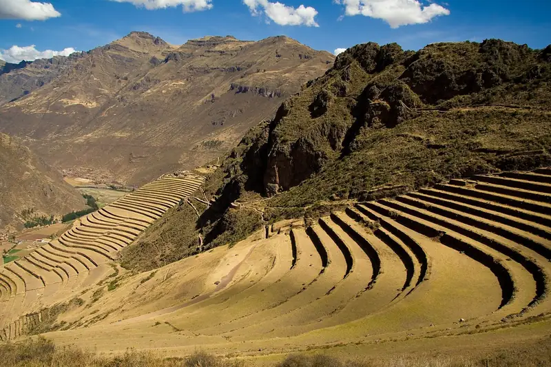 Andenes incas del sitio arqueológico de Písac, en el Valle Sagrado